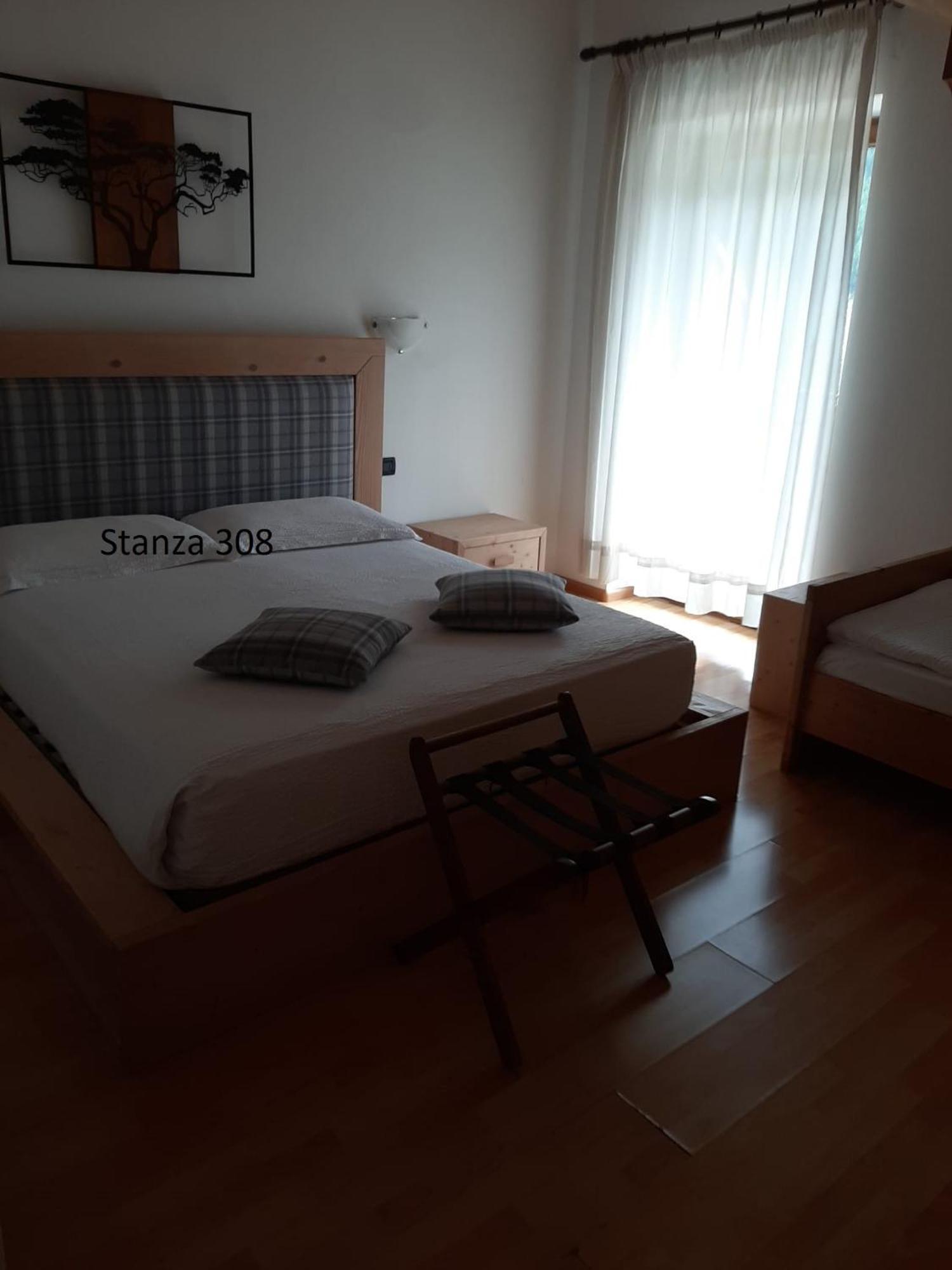Hotel Pizboe 马津 外观 照片