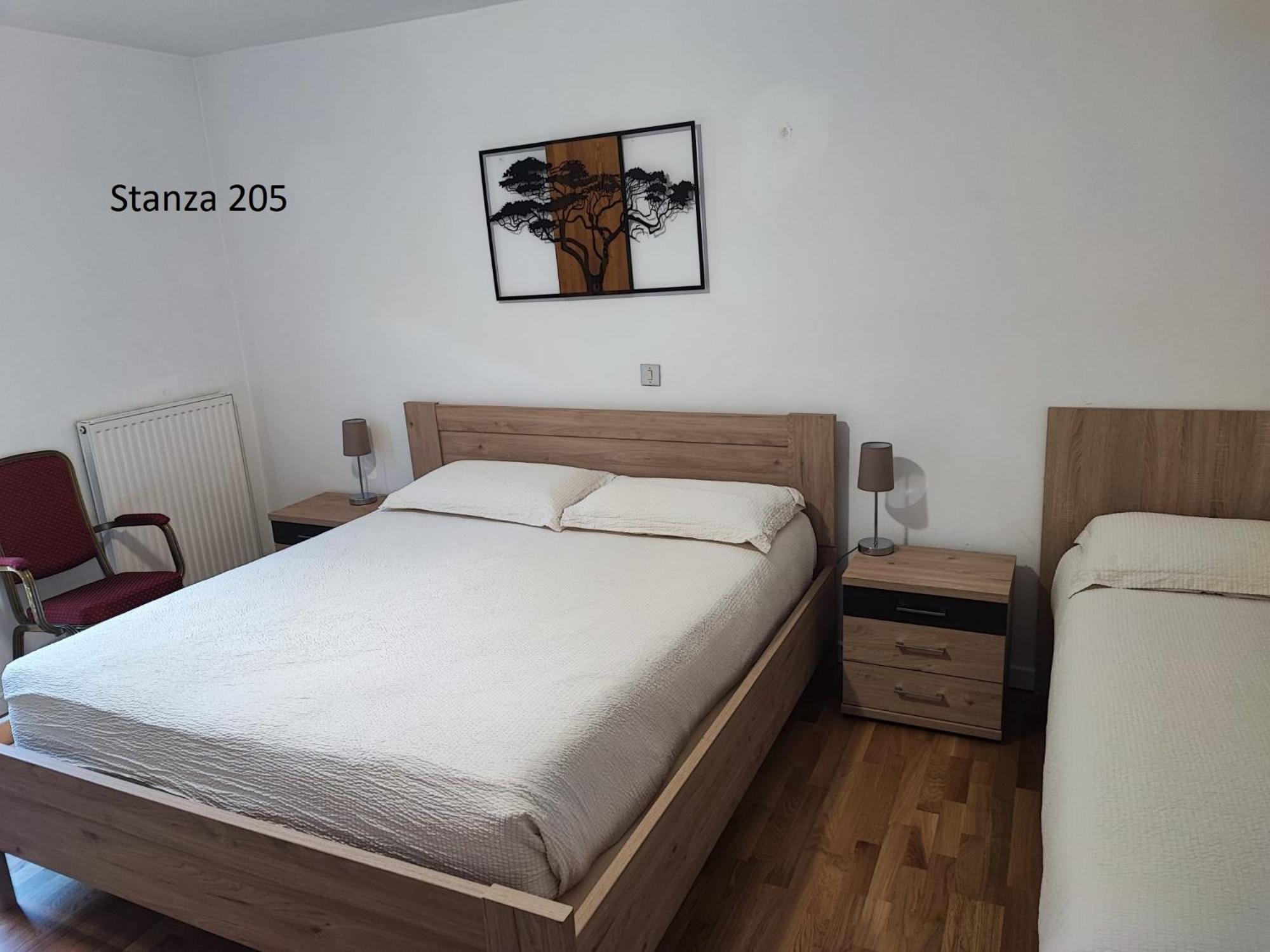 Hotel Pizboe 马津 外观 照片