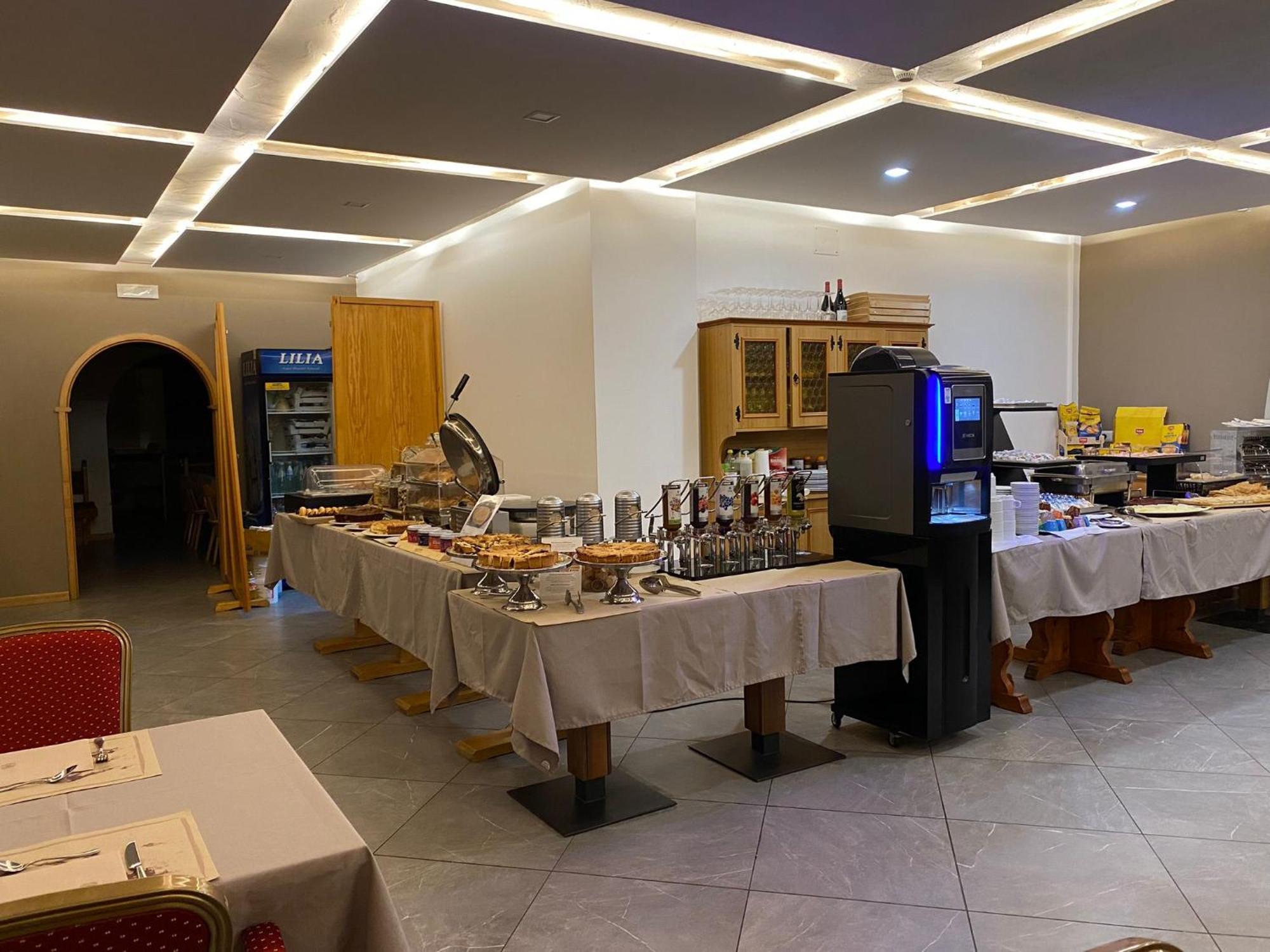 Hotel Pizboe 马津 外观 照片