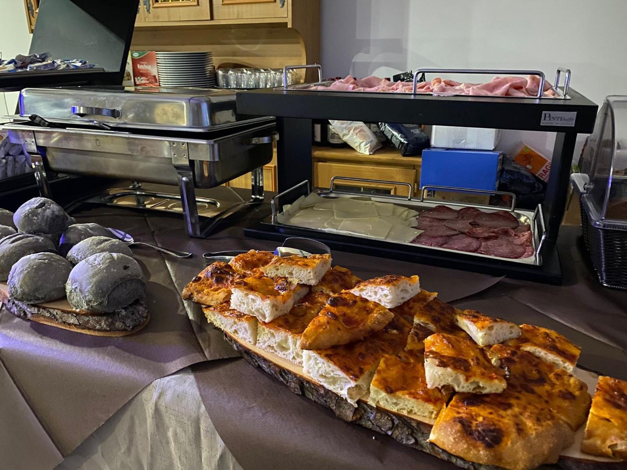 Hotel Pizboe 马津 外观 照片