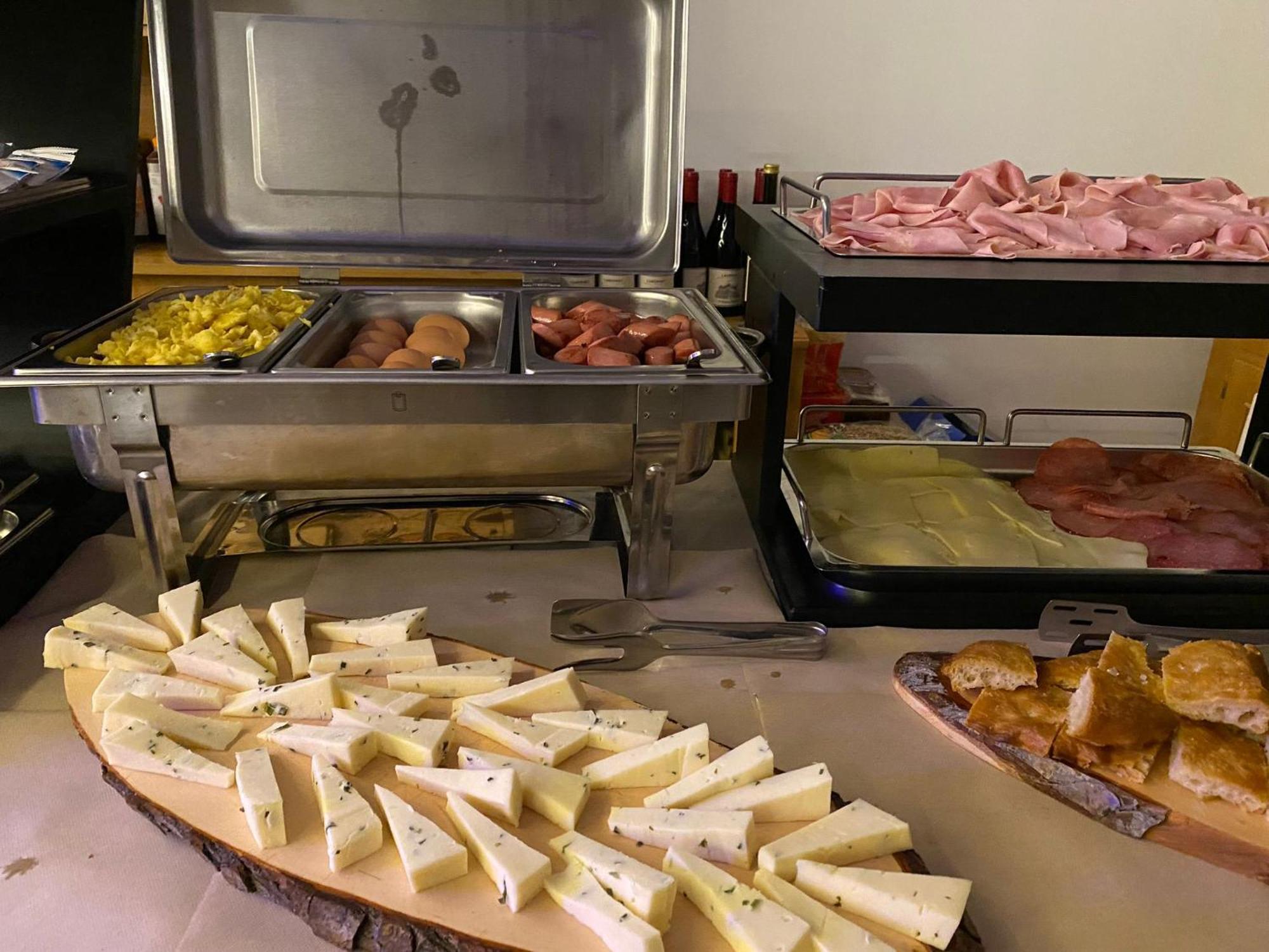 Hotel Pizboe 马津 外观 照片